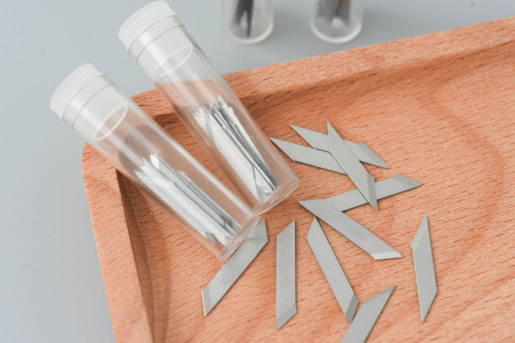 Craft Knife Precision Cutter with Spare Blades